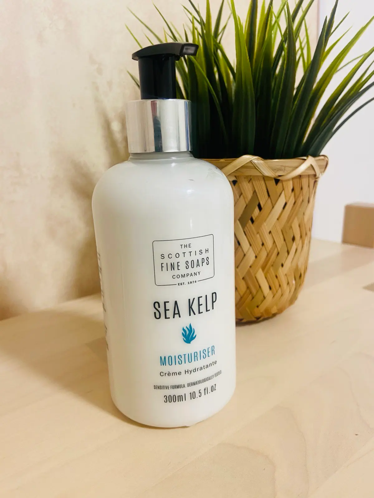 Sea kelp moisturiser provided at Float One